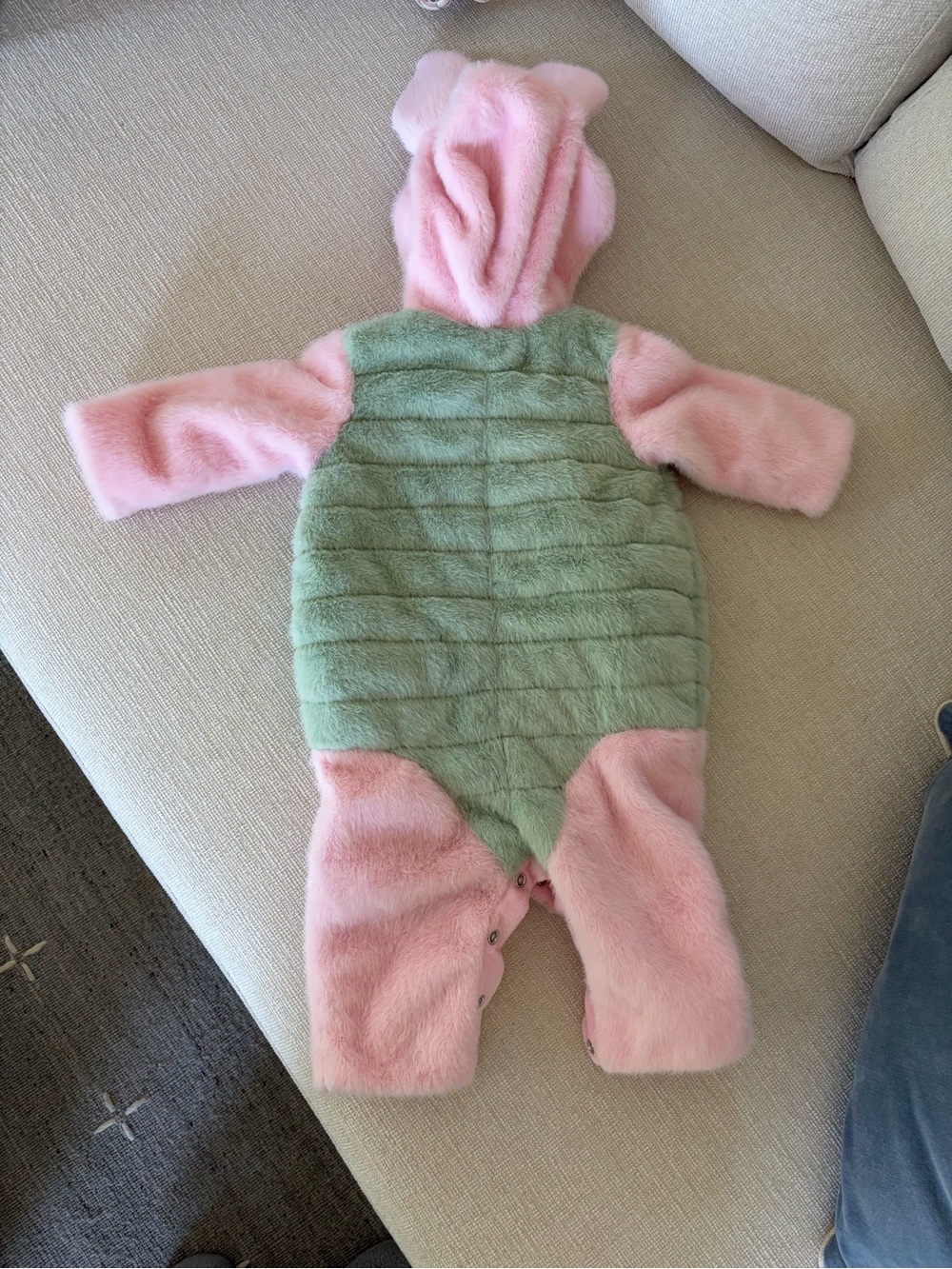 Pottery Barn Kids Piglet Costume 6-12 Months - Picture 2 of 3